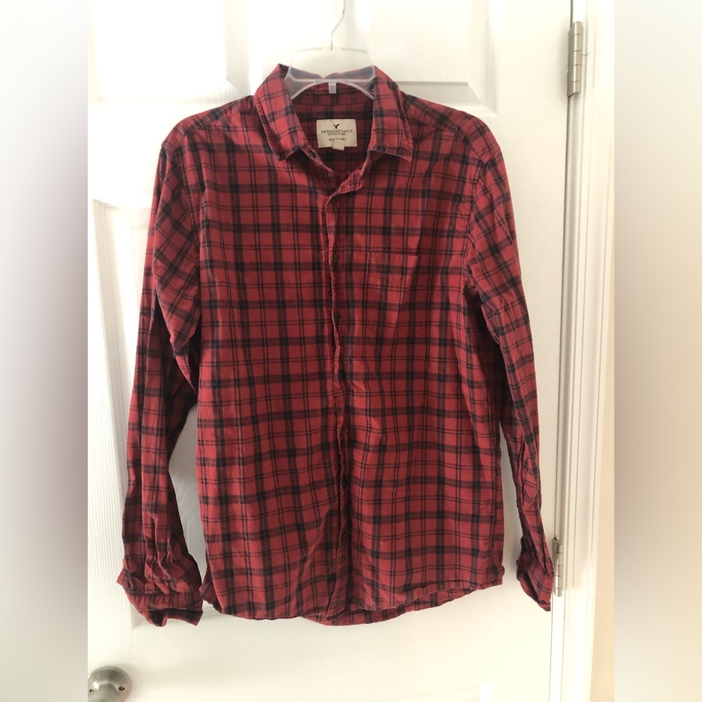 American Eagle Men’s Plaid Button Up Shirt